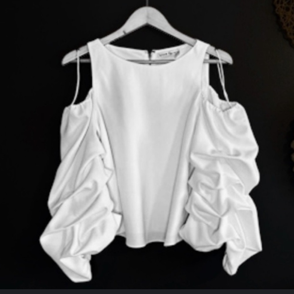 Alice + Olivia White Ruffle Sleeve open shoulder top